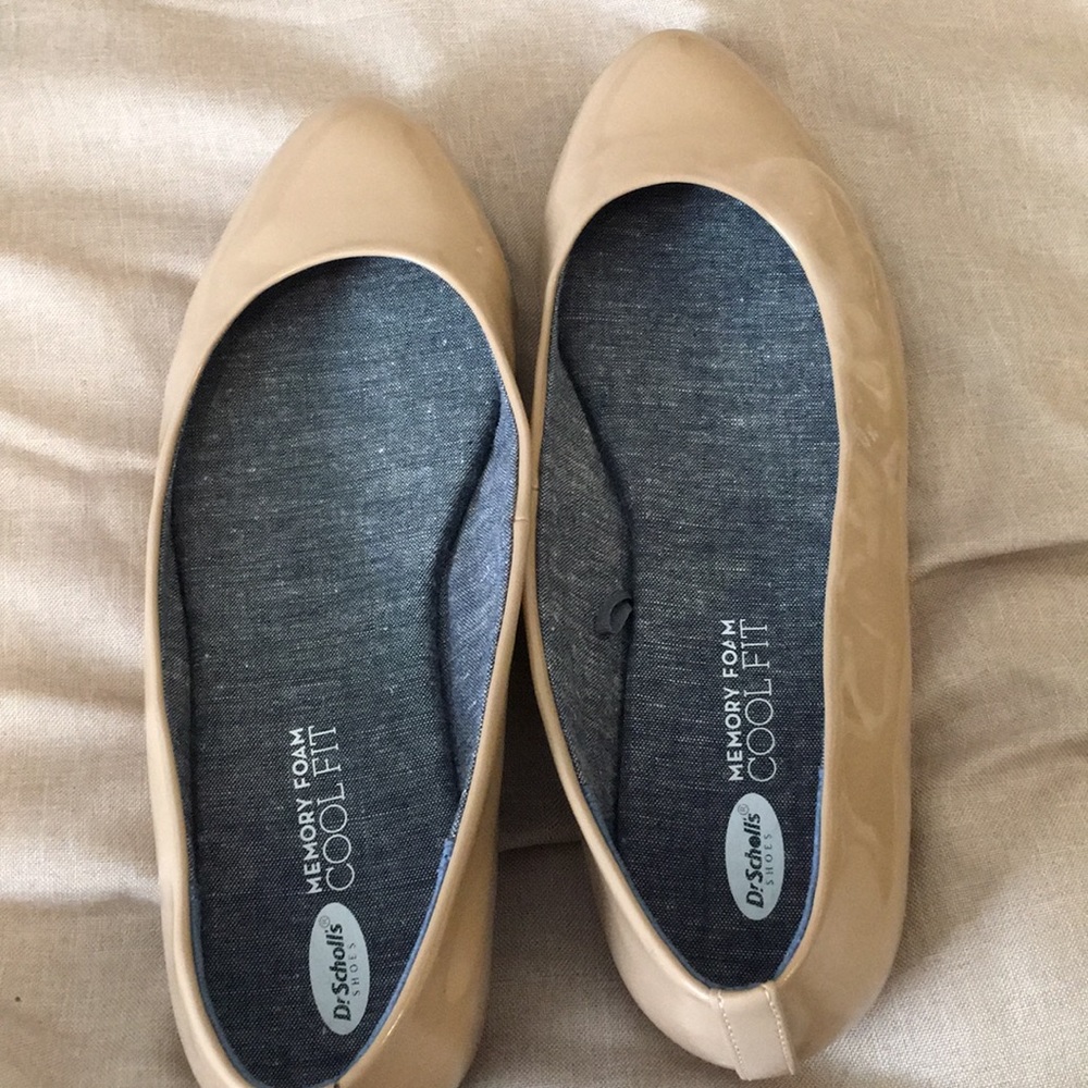 Brand new nude shine flats!